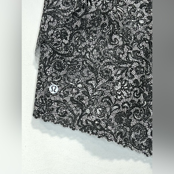 Lululemon Hit It Short 3.5” Lightweight Lace Activewear Running Yoga Fitness Gym - Picture 9 of 12